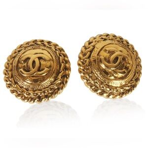 Authentic Vintage CHANEL Coco CC Gold Plated Rope Button Clip Earrings